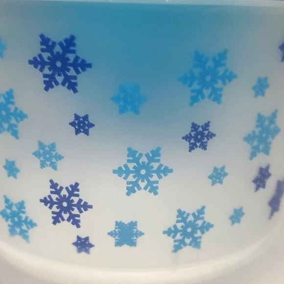 Christmas Holiday Plastic Treat Containers- Set of 2 - Picture 3 of 3